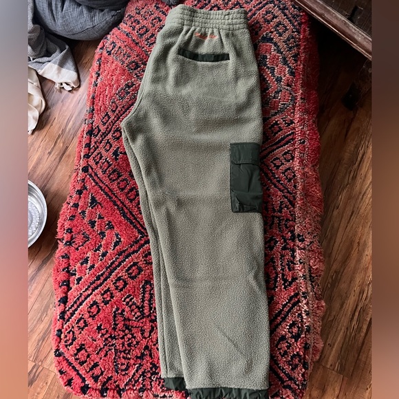 Mitchell & Ness Phoenix Suns Sweatpants - Picture 2 of 3